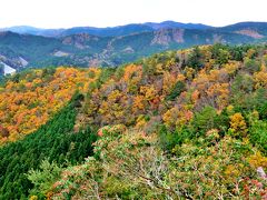 奥三河の岩岳（１０５１ｍ）