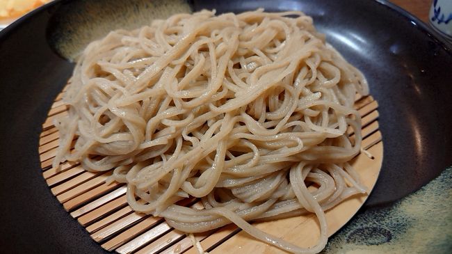 　今回は、南信地区へ行きました。長野県飯田市でランチしました。美味しそうな蕎麦屋を発見！早速入ってみました。少し残念な部分が有りましたが、美味しい蕎麦でした。