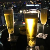 バンコクの休日、街歩きとルーフトップバー、夜景とビールに酔う。