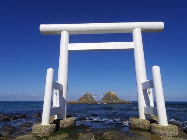KLから戻った翌日は一人福岡へ。KL発福岡行きは東京行と料金変わらないので、福岡行きにしておいたのだ。帰りは普通に購入(でも安かった)。日帰りだけど、熊本在住のママ友sunshineひかりさんが車で会いに来てくれて、一緒に糸島観光ができ、とても充実した一日になりました。<br /><br />sunshineひかりさんの旅行記<br />https://4travel.jp/traveler/sunshinehikari