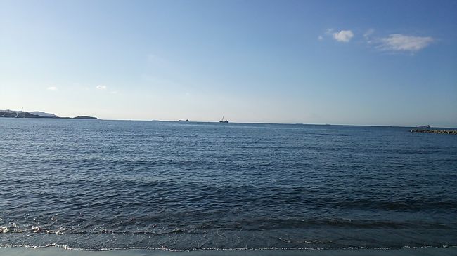 ご覧戴きましてありがとうございます。<br /> 2019年11月16日から2019年11月17日にかけての2日間、「サンキューちばフリーパス」を利用して千葉県のうち南房総エリアを旅してきました。<br /> 4部構成での公開を予定しており、そのうちパート1となる今回は1日目の行程のうち久里浜で頂いたランチの様子、東京湾フェリーで久里浜から千葉県の浜金谷まで移動した時の様子、浜金谷エリアを散策した時の様子のうち臨港緑地に立ち寄った時の様子等をご覧戴きました。<br /> パート2となる今回は1日目の行程のうち残りの行程、具体的には浜金谷海浜公園を散策した時の様子、館山市にある北条海岸を散策した時の様子、この日の宿泊先は千葉市内のホテルでしたが、館山から千葉まで特急「新宿さざなみ」で移動した時の様子等を紹介させて頂きます。