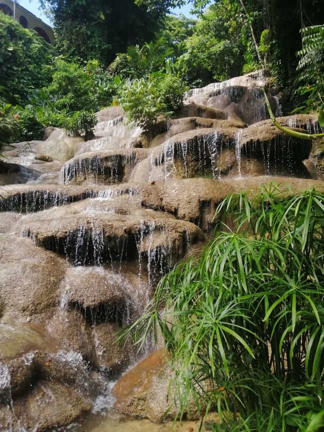 ジャマイカ セントアン コノコフォールズ(Konoko Falls, St. Ann, Jamaica)