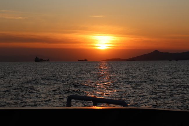 アテネからの地中海クルーズ、<br />イドラ島、ポロス島、エギナ島を一日かけて見学<br />写真はエーゲ海に沈む夕日にしてみました。