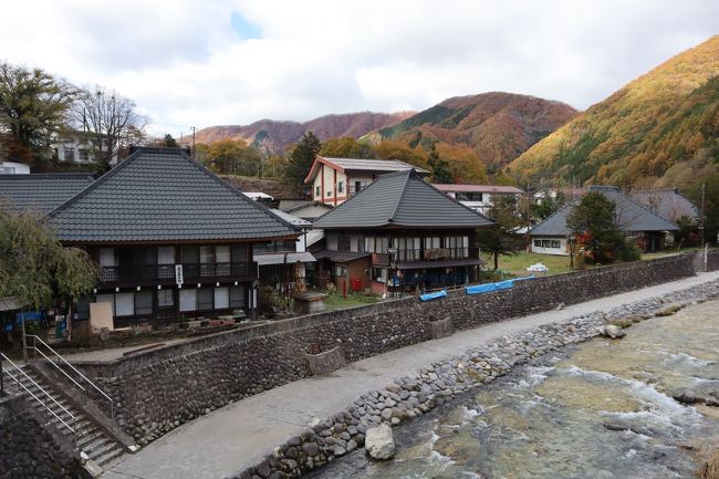 湯西川の紅葉・・湯西川温泉の平家の里と平家集落をめぐります。