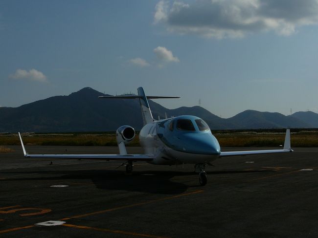 Ｊ２、ファジアーノ岡山と横浜ＦＣ　ホーム最終戦観戦と　岡南空港　空港祭りへ<br />岡山へ・・帰りは変わった伊丹空港、新しくなったラウンジ探訪とそらやんを訪ねに行きました<br /><br />□行程□<br />11/16 25レグ目　　ＮＨ0651　ＨＮＤ（07:30）⇒ＯＫＪ（08:50）<br />11/18 26レグ目　　ＮＨ0034　ＩＴＭ（17:00) ⇒ＨＮＤ（18:10）