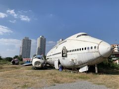 週末土日のバンコクで食べ歩きと飛行機の墓場