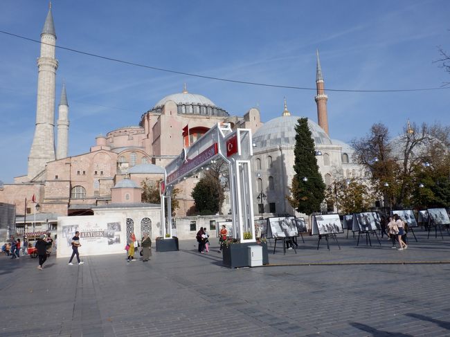 トルコに久しぶりの母娘旅で行って来ました。<br />初めてのツアー旅行で「ターキッシュエアトラベル」と言うトルコ旅行専門店を利用しました。<br />成田発8日間の周遊旅行です。<br />5泊8日でトルコのメジャーな観光地を巡るツアーで、毎日15000歩ぐらい歩くハードな旅でしたが、とても良かったです!
