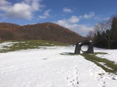 雪原の彫刻、雪の階段