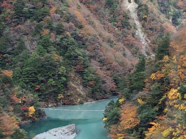 静岡県の浜松へ1泊2日旅行。<br /><br />1日目…道中の寸又峡と湖上橋へ。<br />           浜松で夕食に鰻を食べる。