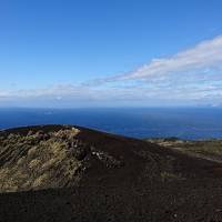 強風吹き荒れる三宅島へ