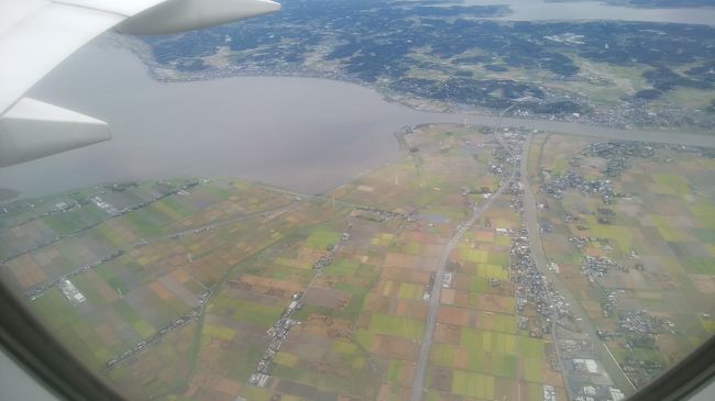 特に目的も考えずに航空券検索してたんですが、出てきたんです。<br />ベトナム航空でバンコク往復28000円ちょっと。<br />日程的には1日有給休暇＋朝の時間休2時間にて金曜出発月曜朝帰りが可能。<br />そして期間限定Sky Priorityの最後の有効活用。<br /><br />で、その情報を友人Tさんに流したところ、レッツゴー状態にてポチっとな。<br /><br />しかし、バンコク市内なんて実は10年以上前に行ったきりで今の状況わかりません！<br />そこはバンコク通いのTさんお願いします！ということで。<br /><br /><br />今回の航空券<br />ベトナム航空<br />成田→ハノイ→バンコク→ハノイ→成田（P/P/P/P JPY28730)