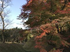 愛知県の山・紅葉の鳳来寺山：鳳来寺～湯谷温泉の東海自然歩道を歩く④（紅葉 と温泉、長篠城址の紅葉）