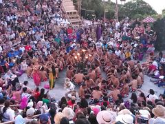 バリ島へ～♪　4日目　ショッピングとウルワルツ寺院・ケチャックダンス