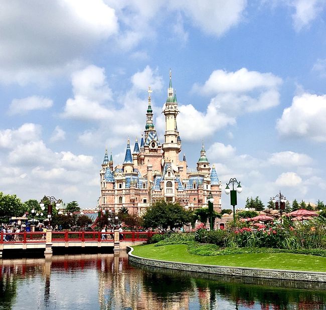 2018年9月15.16日に上海ディズニーランドで開催された、2018ディズニーインスピレーションランに参加しました!<br /><br />今回の旅は、HISで販売していたパッケージツアーで購入しました!ANA往復利用でトイストーリーホテル2泊、インターコンチネンタル浦東1泊の3泊4日のツアーです。<br /><br />前半(9/14.15)はディズニーインスピレーションランの体験記と、少し上海ディズニーランドの様子になります!<br /><br />
