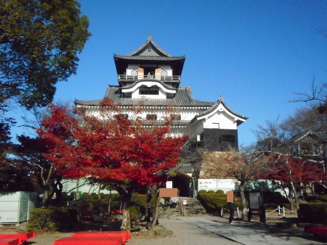 犬山城に行き、古い街並みの本町通りを歩いて犬山駅に向かいました。