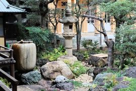 旧岩崎邸庭園・・洋館２階～和館～日本庭園をめぐります。