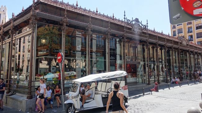 2019夏はスペインのマヨルカ島へ行ってきました。<br />きれいなビーチ、オシャレな街並み、美味しい食事、快適なホテル、<br />素晴らしいバカンスを過ごしました。<br /><br />マヨルカ島に5泊した後、乗り継ぎ先のマドリードに1泊してバール巡り。