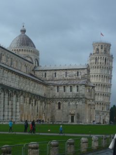 母娘二人旅*個人手配の１１日間イタリアの旅*ピサ空港～ポンペイ迄*イタロで南下北上*ピサの斜塔1時間遅れ*怒涛の最終日