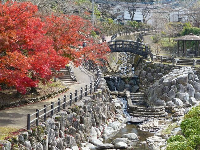 11月の夏休み06 https://4travel.jp/travelogue/11576244 からの続きです。<br /><br />佐賀県内を移動し、ちょこっとだけ長崎県に立ち寄ります。
