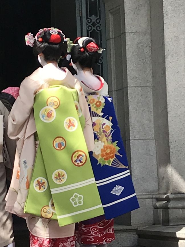 お稽古の展示会とパーティーがあり、10月の初めに京都へ。<br />宝の持ち腐れの着物は京都で着ると決めてから着付け集中復習で挑み、とても苦しかったけれども、綺麗なものがたくさん見られて眼福でした。<br /><br />口福<br />朝食 丹<br />おやつ 鍵善良房<br />お弁当 点邑<br />おやつ 粟餅 澤屋<br />お土産 とようけ屋