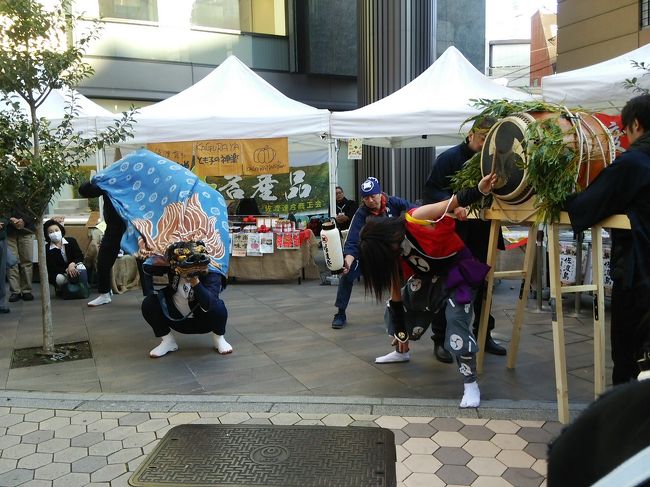 年末の浅草へ<br />まるごとにっぽんの前はいつもイベントしてます。でも2020年には閉館してしまうそうですね。。。<br />