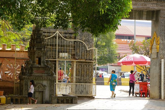 2019～20年の年末年始，タイのバンコクとカンボジアのアンコール遺跡に行ってきました！<br /><br />【３日目】バンコクから飛行機に乗って，アンコール遺跡の玄関口であるシェムリアップの町へ！　大みそかの町を歩いて，ホテルでのんびりします。