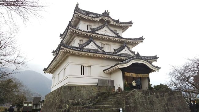 四国八十八ヶ所霊場を車で遍路しました。高知県の39番から43番までの旅です。途中、日本百名城もまわりました。