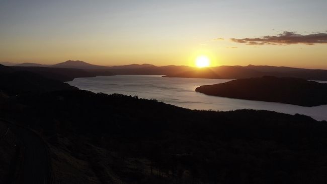 ~屈斜路湖の夜明けと紅葉~北海道~2019.10