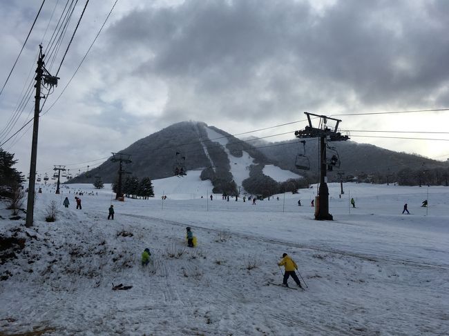 2020年の初滑りは木島平へ。暖冬による全国的な雪不足も、年末に寒気がやってくるとの予報に雪を期待していましたが……。