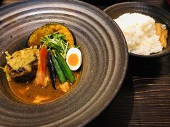 今日の昼飯はスープカレー