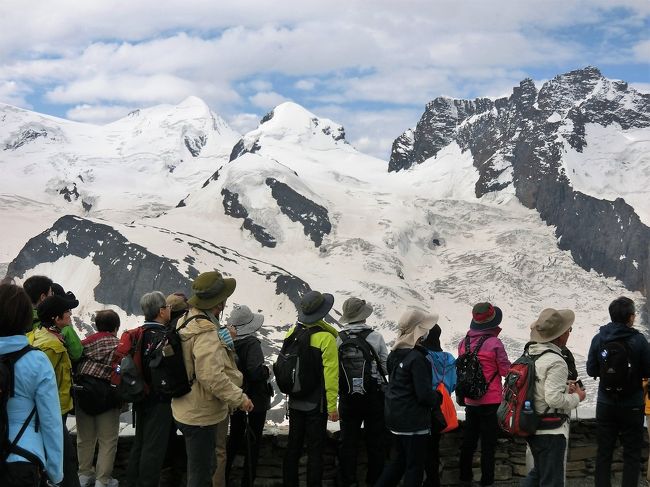 アルプス５大名峰と絶景列車の旅　１１　ゴルナーグラート展望台から望むスイスアルプスの絶景