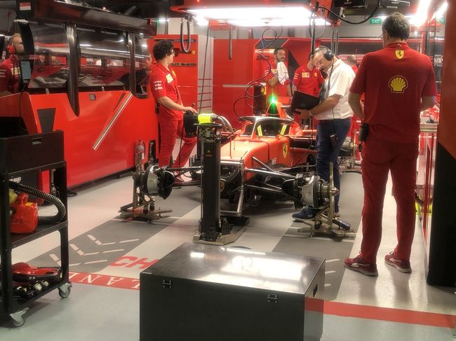 F1シンガポールグランプリに参戦して来ました。~<br /><br />まずは香港からシンガポールで移動です。。<br /><br />シンガポール航空 香港 ファーストクラスラウンジ<br />→http://amet.livedoor.biz/archives/55799840.html<br /><br />シンガポール航空 A380-800 スイートクラス搭乗記 香港→シンガポール<br />→http://amet.livedoor.biz/archives/55799846.html<br /><br />五つ星ホテル リッツ・カールトン シンガポールF1グランプリで宿泊してみた!<br />→http://amet.livedoor.biz/archives/55800044.html<br /><br />寿司 青木 シンガポールでも鮨まみれ会!!<br />→http://amet.livedoor.biz/archives/55800300.html<br /><br />シンガポールグランプリF1観戦 2019 no1<br />→http://amet.livedoor.biz/archives/55800475.html<br /><br />シンガポールグランプリF1観戦 2019 no2 セバスチャン・ベッテル参上!!<br />→http://amet.livedoor.biz/archives/55802998.html<br /><br />シーフードレストラン PALM BEACH EST 1956<br />→http://amet.livedoor.biz/archives/55803019.html<br /><br /><br />シンガポールグランプリF1観戦 2019 no3 シャルル・ルクレール登場!<br />→http://amet.livedoor.biz/archives/55803057.html<br /><br /><br />新名所!チャンギエアポートのJEWELに行こう!!!<br />→http://amet.livedoor.biz/archives/55803069.html<br /><br />シンガポール航空 スイートクラスラウンジ チャンギエアポート がやばい!!<br />→http://amet.livedoor.biz/archives/55803122.html<br /><br />シンガポール航空 シンガポール→香港 ファーストクラス B777 搭乗記 <br />→http://amet.livedoor.biz/archives/55803145.html<br /><br />F1シンガポール グランプリ観戦は最高でした~~<br /><br />香港マイタン日記→http://amet.livedoor.biz/