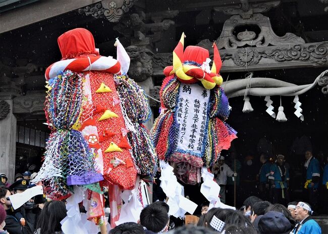 秋田各地に伝わる梵天まつりは各々に特色があり心惹かれる。<br />梵天(ぼんでん)は神の依り代となる大きな御幣を担いで練り歩き<br />地元の神社に奉納する小正月行事。<br /> 1度目は1990年で横手の梵天<br /> 2度目は昨年2月で大曲の「川を渡る梵天」→クチコミあり<br /> 3度目の今年は太平山三吉神社のいわゆる「けんか梵天」<br /> 勇壮、豪快、熱気を感じる。<br /><br />行程<br />1/16 JR本庄~大宮~秋田<br /> ドーミーイン秋田泊<br />1/17 秋田駅~大平山三吉神社~秋田駅~田沢湖駅~杉谷地<br /> プラザホテル山麓荘拍<br />1/18 杉谷地~アルパこまくさ~田沢湖駅~盛岡~大宮~本庄<br /><br />