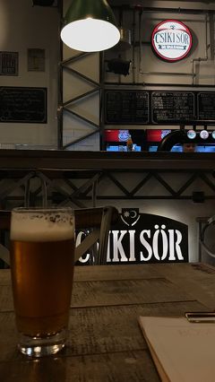 チーク・ビール「Csiki Sor」を飲みに行った。