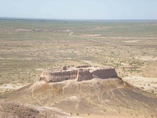 スマホ無しの冒険　シルクロード行き当たりばったり旅&#12884;ウズベキスタン～荒野にそびえる砂漠の要塞を探検