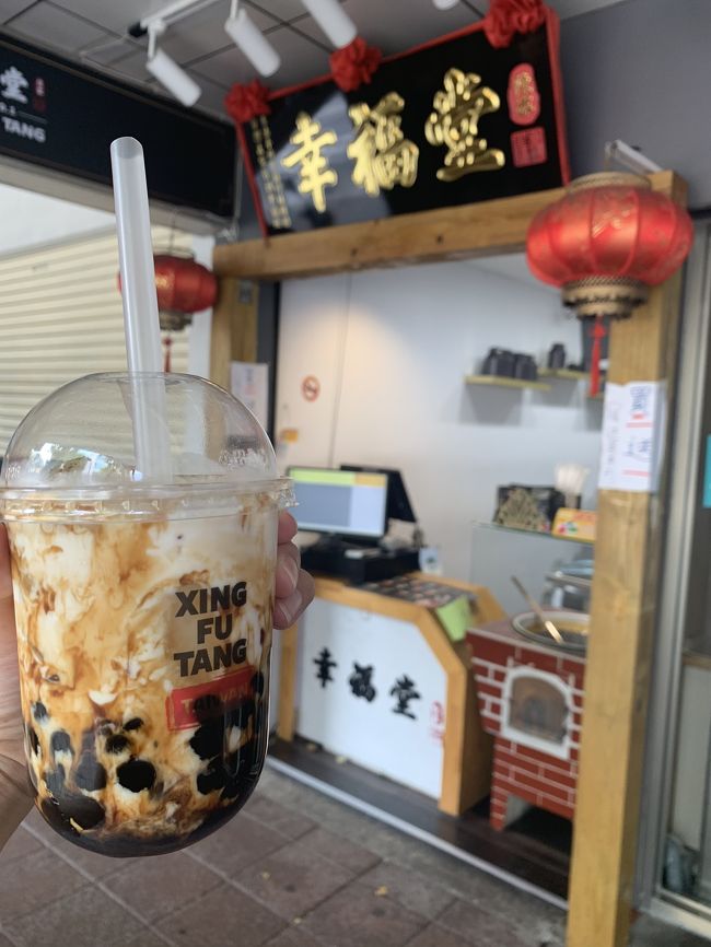 8月の3連休にプラス1日お休みを取り、台湾旅行に行ってきました。雨季の真っ只中でしたがお天気に恵まれ、歩きまくり、食べまくり、そして観光しまくりの3泊4日です!!