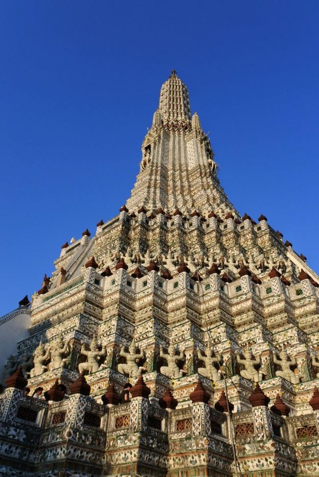 ランチを終えてバンコクの3大寺院でもあるワットポーに行きたいと思います。
