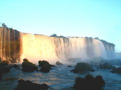 世界最大のイグアスの滝