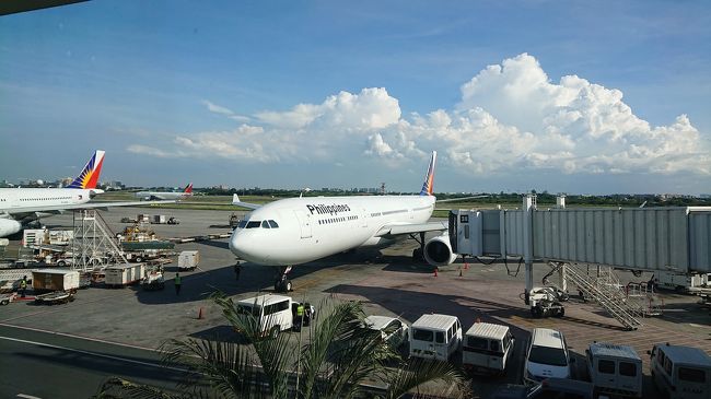 フリーツアー旅行で行って来ました。<br />フィリピン航空でマニラへ<br />ホテルつきで機内食以外は食事はついてない旅行です。