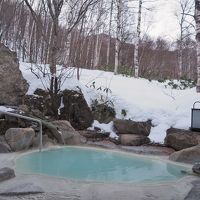 雪見露天風呂で憩う至福のひととき　白骨温泉　小梨の湯笹屋宿泊