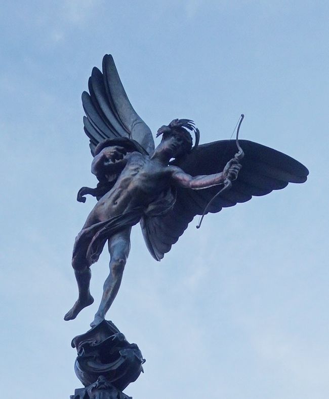 さあ，２０２０年冬のロンドン観光の始まりです。今回は，Erosの像へのご挨拶からはじめましょう。
