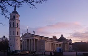 バルト３国とちょっとだけヘルシンキ８日間の旅 ５．美しい教会が多かったリトアニアの首都ヴィリニュス