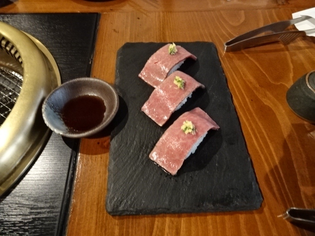 昨年、石垣島に行った時は焼肉をあまり食していないことに気づき 今回は、美味しい石垣牛をメインに石垣島に行ってきました。離島ターミナルに昨年新しくプラネタリウムがOPENしたとのことでそちらも見学してきました。2月は、通常天気が良くないとの事でしたが今回は、晴天続きでとても暖かく観光できました。