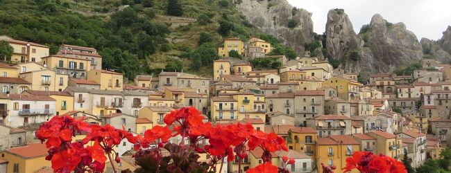 カステルメッツァーノ 旅行 クチコミガイド フォートラベル イタリア Castelmezzano カステルメッツァーノ 旅行 クチコミガイド フォートラベル イタリア Castelmezzano