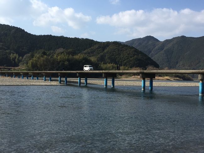 藁焼き鰹タタキを食べたくて、高知に行った旅です。せっかくなので、高知だけでなく、四万十川や足摺岬まで足を伸ばした2泊3日の旅です。