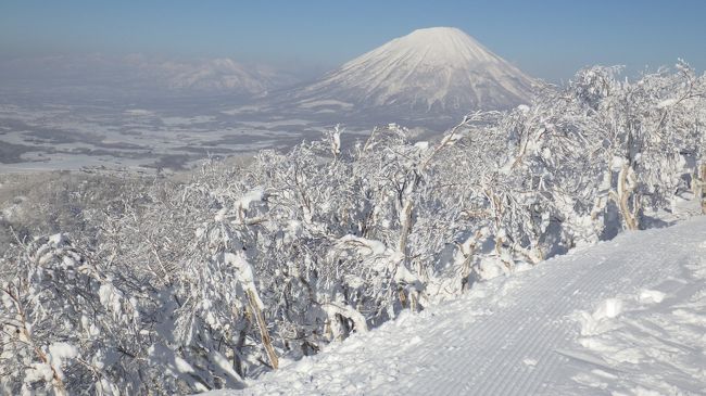 今年で連続９年目となる、ルスツ。雪不足もあり、毎年雪質が悪くなり、ふかふかパウダーは期待無し。でも志賀高原と比べると積雪１ｍ以上あり、ゲレンデを滑るには十分。