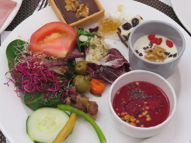 朝食。バルセロナのホテル、バルセロサンツ（スペインでエルグレコ　灼熱のスペイン初日その２）