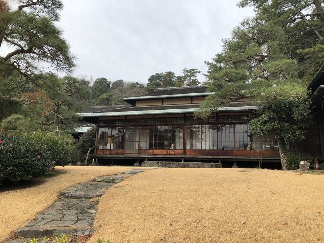 村野藤吾設計、岩崎弥太郎の別荘として昭和4年に建てられた三養荘へ行ってきました。ハーベストクラブ会員券利用。ハーベスト会員で利用可能な部屋は全4タイプだそうです。<br />部屋や庭園ガイドツアー、周辺施設について書きました。