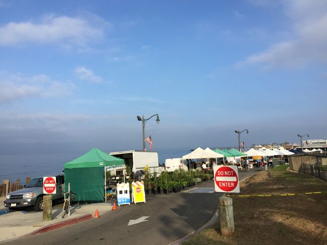 アメリカのテレビドラマ「ベイウォッチ」の撮影ロケ地でもあったレドンドビーチで週2回ファーマーズマーケットをやっているので行ってみました。<br />レドンドビーチは沖縄県糸満市と2013年から姉妹都市です。