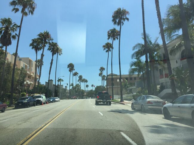 カリフォルニア州ロサンゼルス郡レドンドビーチ市を車で走ります。ドライブの風景をお楽しみください。<br />レドンドビーチは沖縄県糸満市と2013年から姉妹都市です。